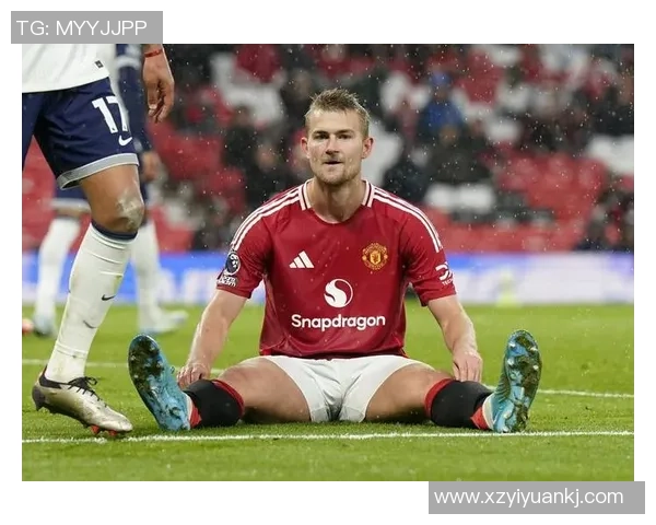 意甲大战：拜仁逆转曼联全场精彩瞬间回顾与分析