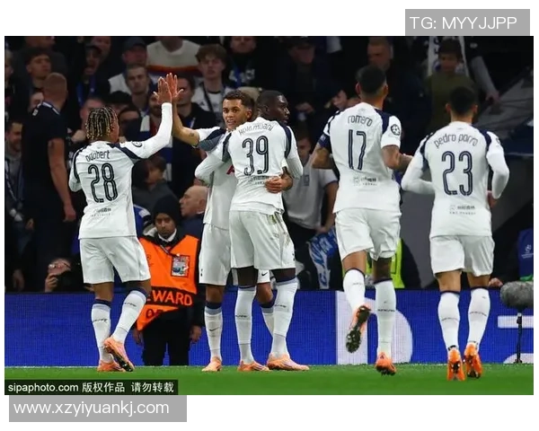 足总杯惊现冷门热刺与莱比锡战成平局帽子戏法引发全场热议