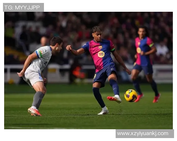 足总杯激战：那不勒斯与巴萨平局点球大战引发全场狂欢与十大精彩进球回顾